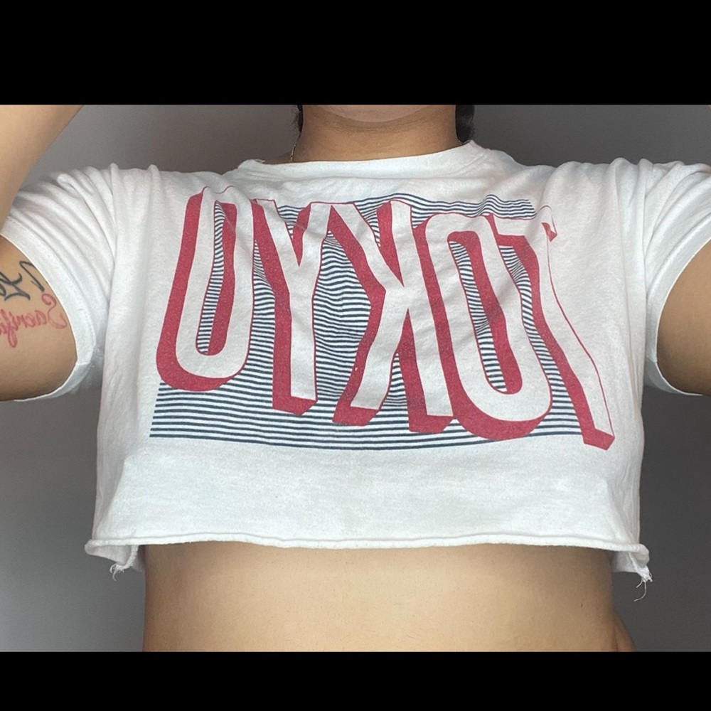 Tokyo cropped tee
